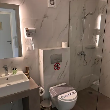 Lejlighedshotel Hara 3*